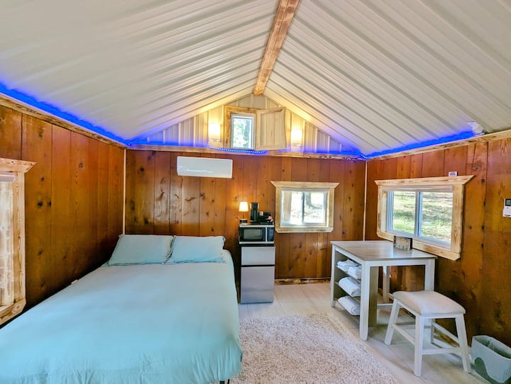 Fireside Cabins 10 | Cozy Bunk Cabin W/fire Ring - Natural Bridge State Park, North Freedom