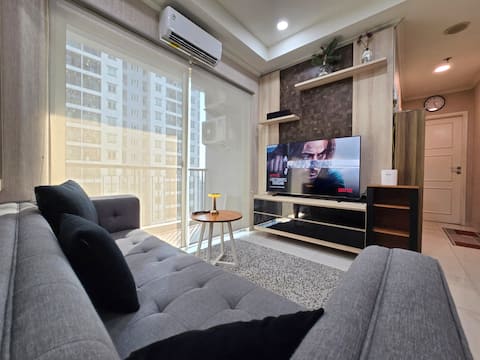 Cozy 2BR Mall of Indonesia. 55" QLED w/Netflix