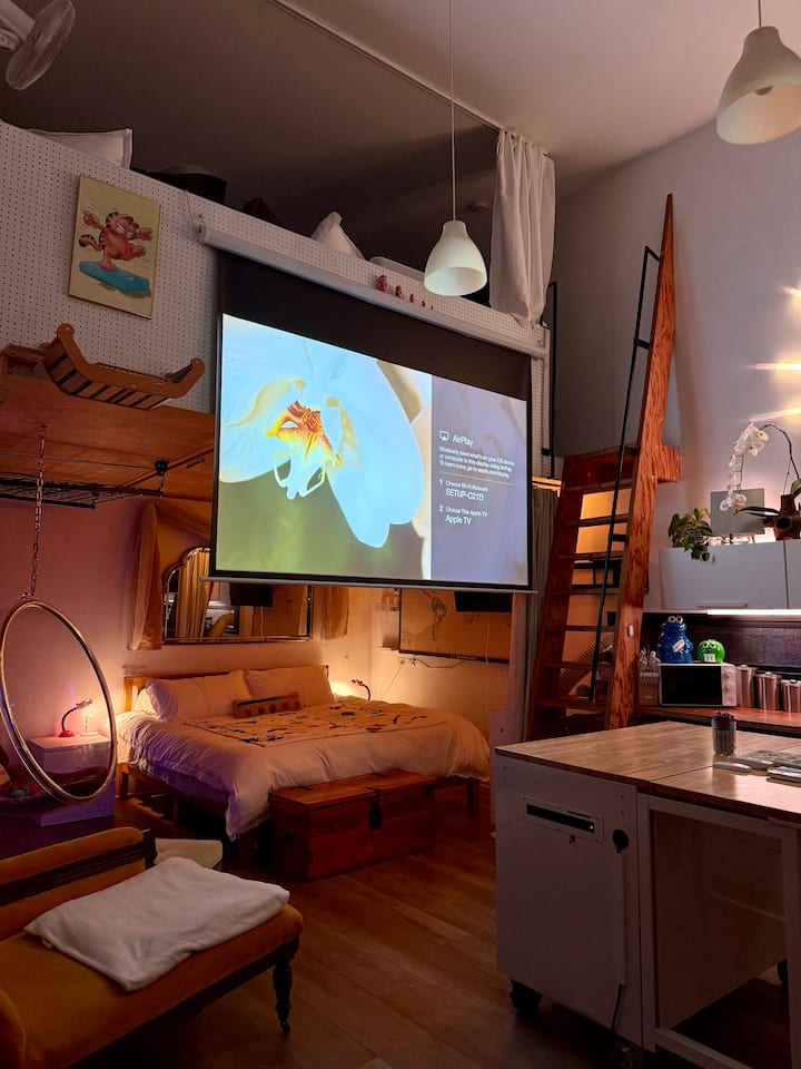 Enzo's Art Exhibit - Apartments for Rent in San Diego, California