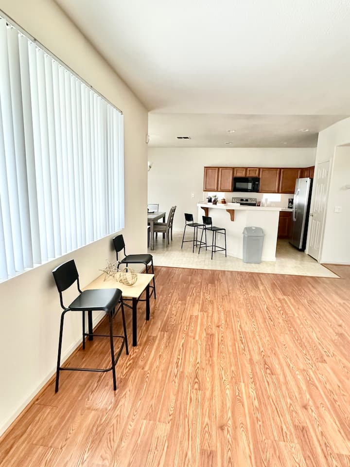 Spacious Cozy Double Story - Merced, CA