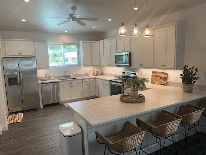 Spacious, Completely Renovated 3br Keys Getaway! - Key Largo, FL