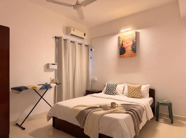 Bedroom 1 image 3