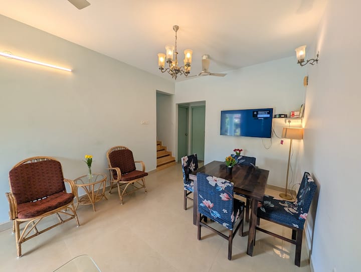 Living room image 6