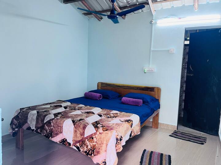 Sukhi Beach Cottage 1 - Gokarna
