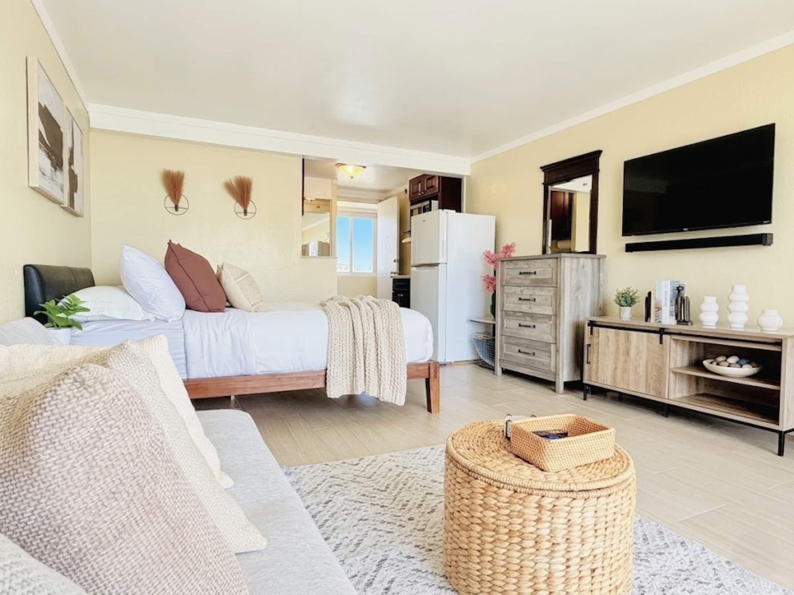 Island Breeze Retreat – Comfort & Charm - Image 29