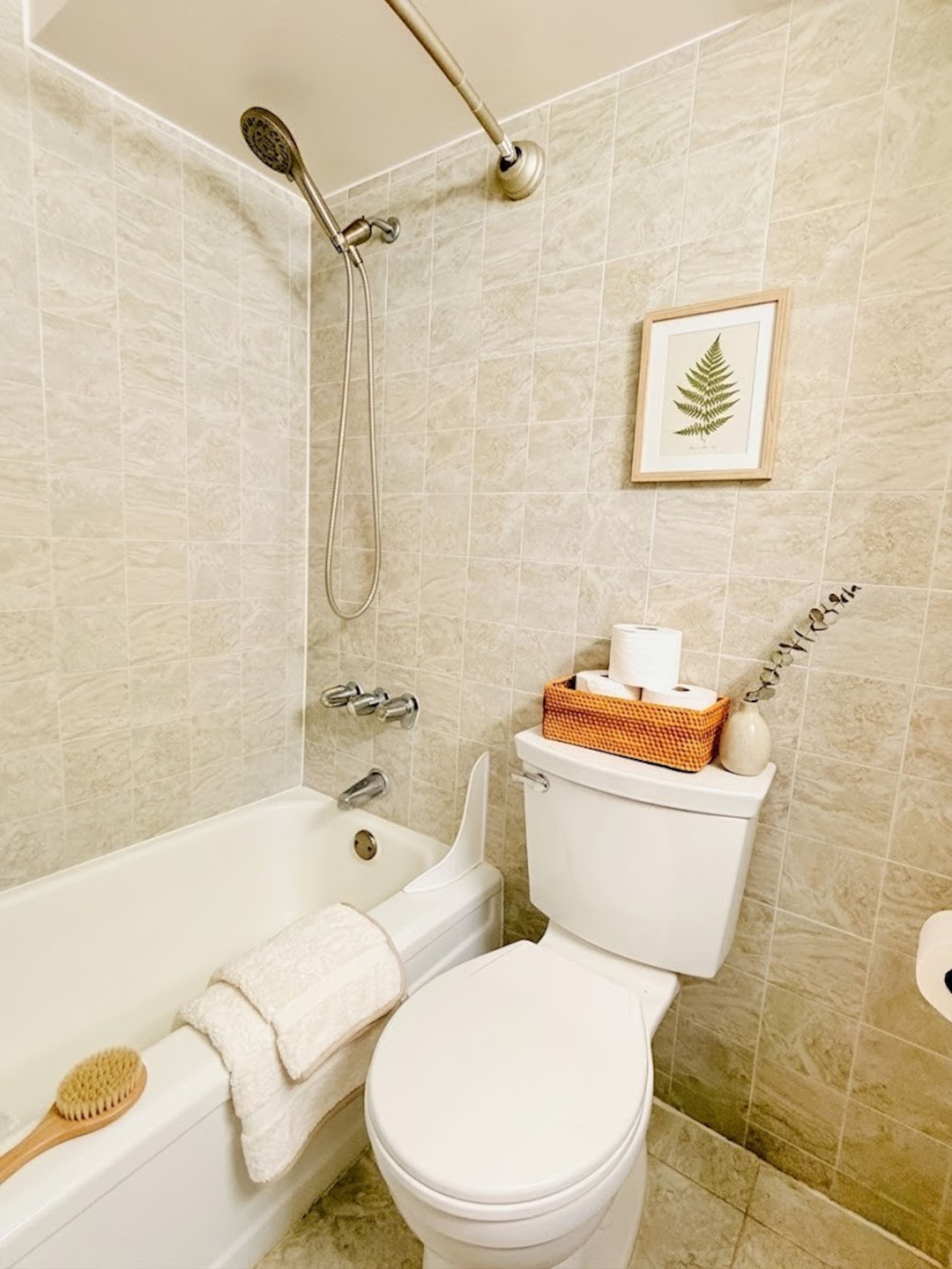 Island Breeze Retreat – Comfort & Charm - Image 5