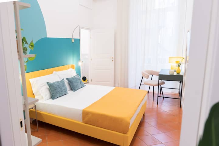 Palazzo Castriota Scanderbeg Apartment - Napoli, İtalya