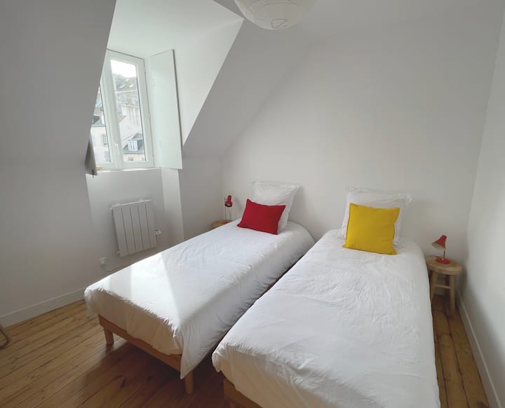 מיטות יחיד חדשות - מצעים איכותיים ואחסון