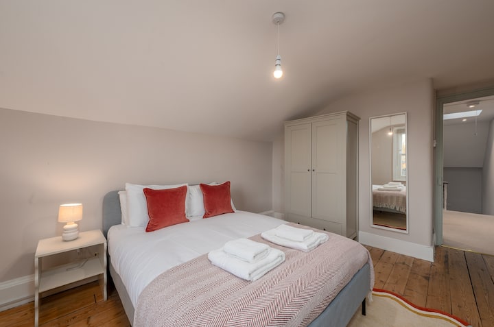 Rectory Grove, Clapham · VESTO | Дуплекс стан со три спални соби во Клафам