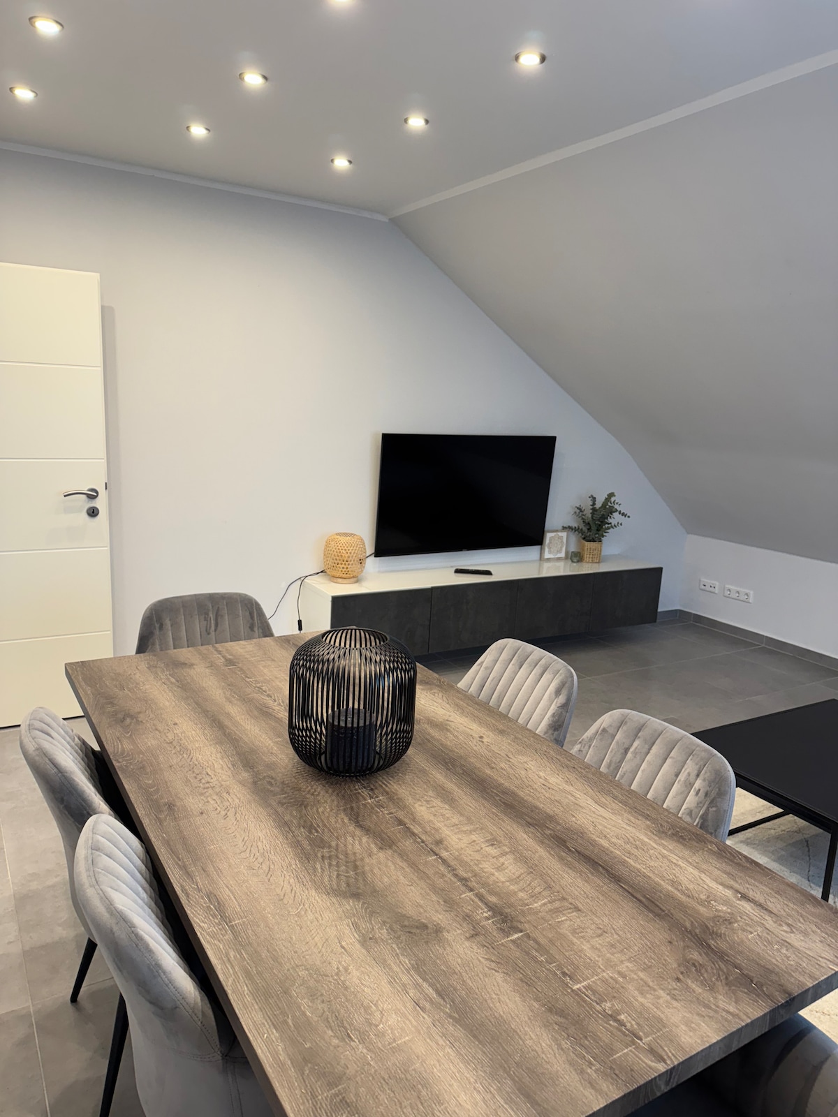 Quiet and central location