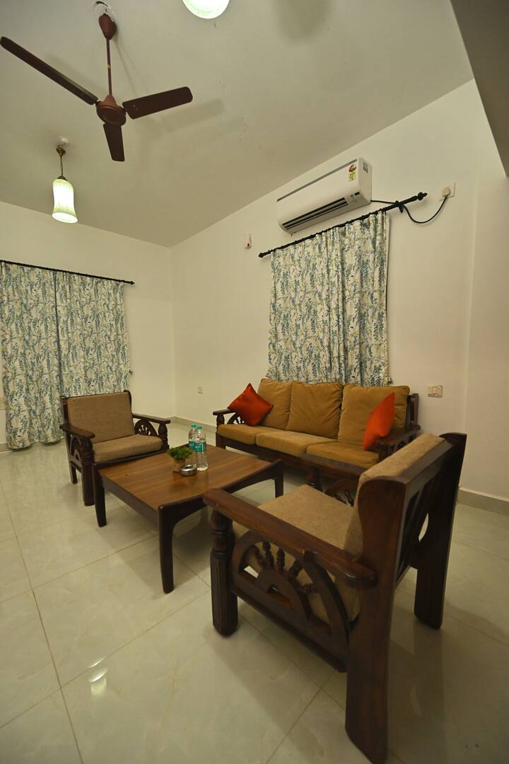Living room image 8