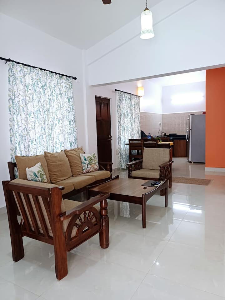 Living room image 2