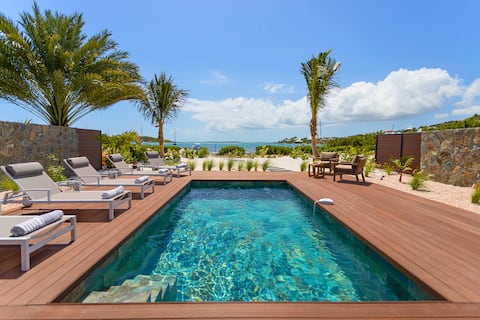 Villa Areca • 3BR waterfront with kayaks, WiFi, AC