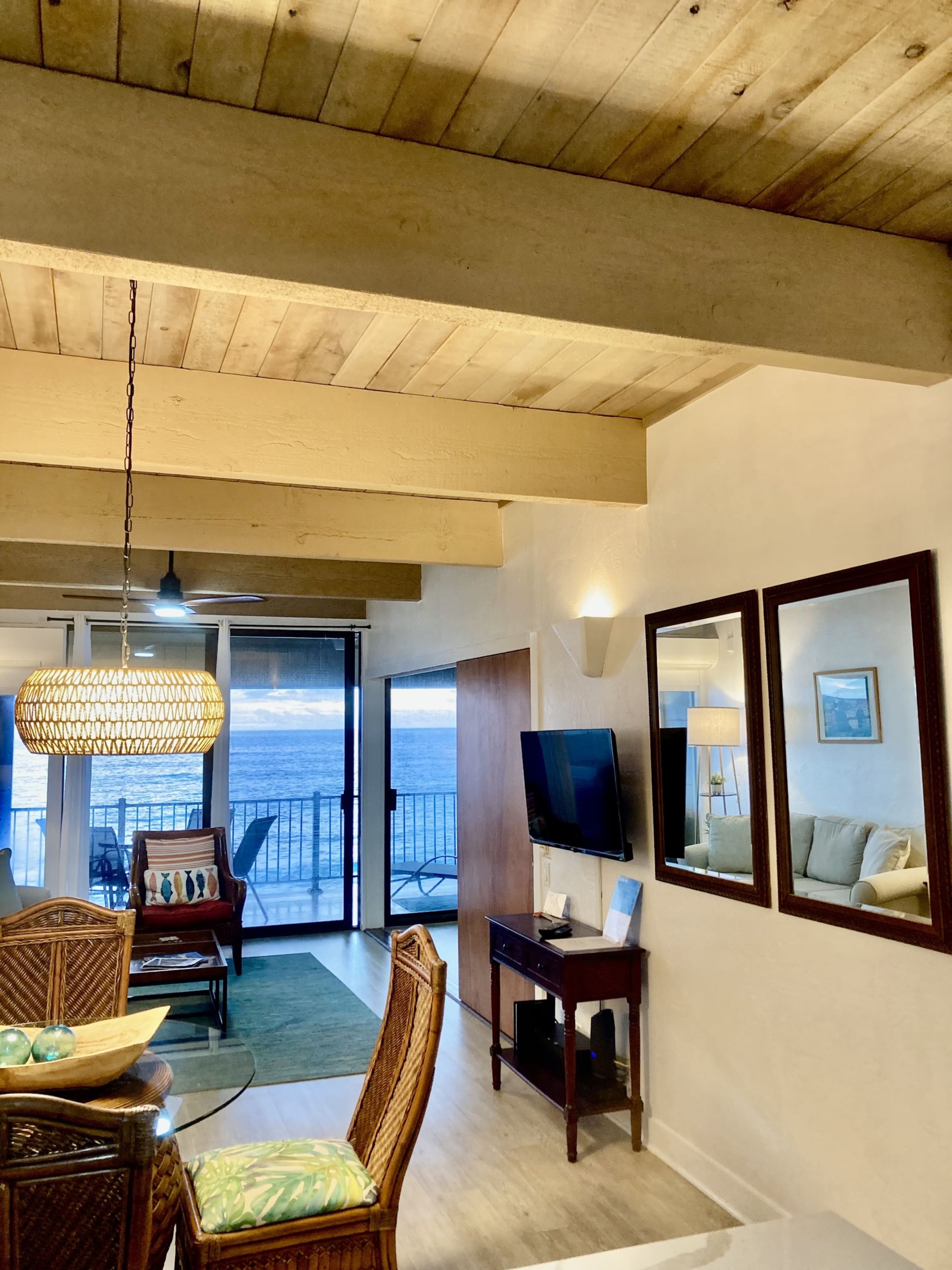 Condo in Kailua-Kona · ★4.81 · 2 bedrooms · 2 beds · 2 baths - Image 10