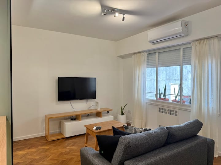 Remodeled one-bedroom apartment in Recoleta