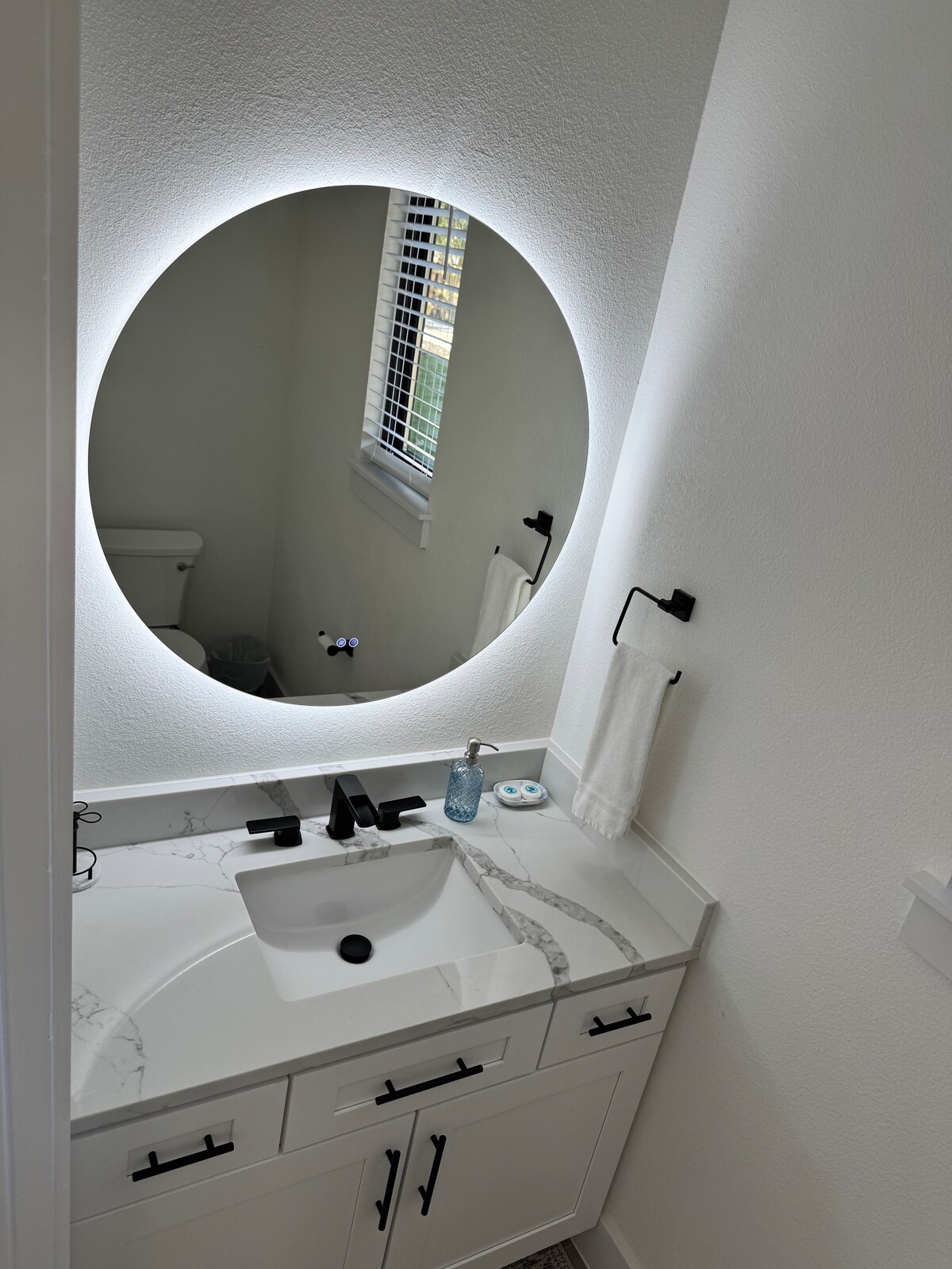 South Austin Rental - 2BR | 15 min to Downtown