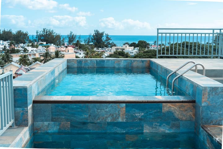Rooftop Pool & Sunset Views, Near Flic En Flac - Mauricio
