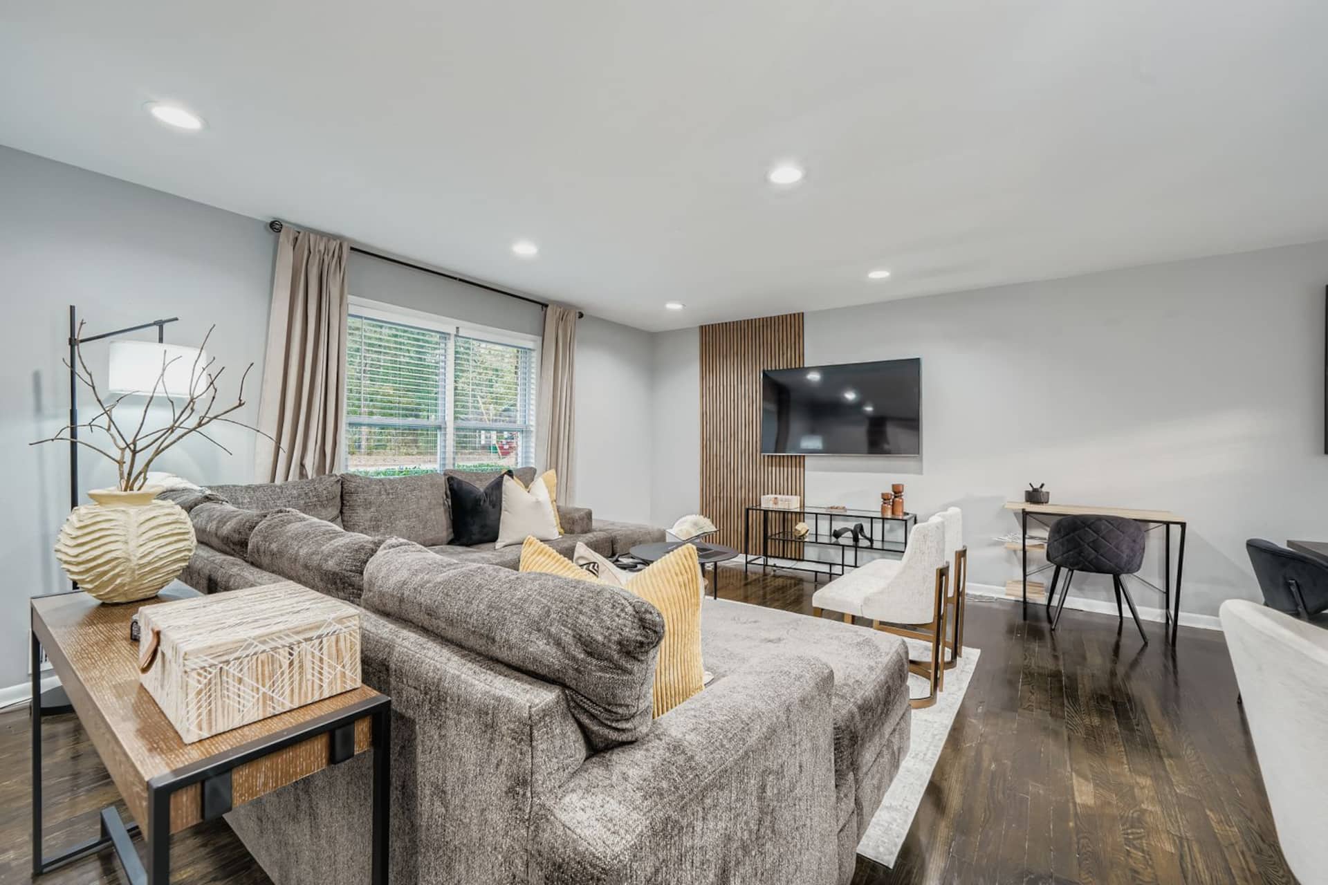 Posh Peach State Patio Retreat near Downtown ATL