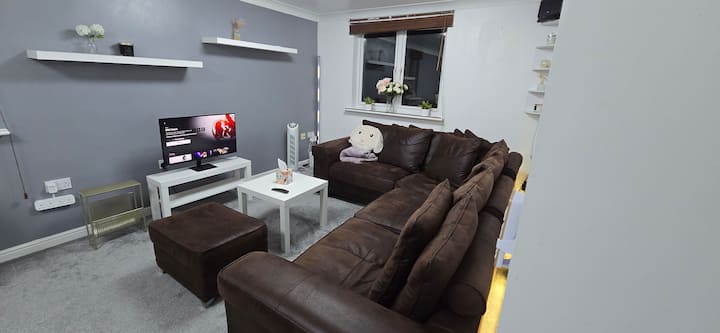 Modern & Cosy 2-bed In Newport -Easy M4 To Cardiff - Newport