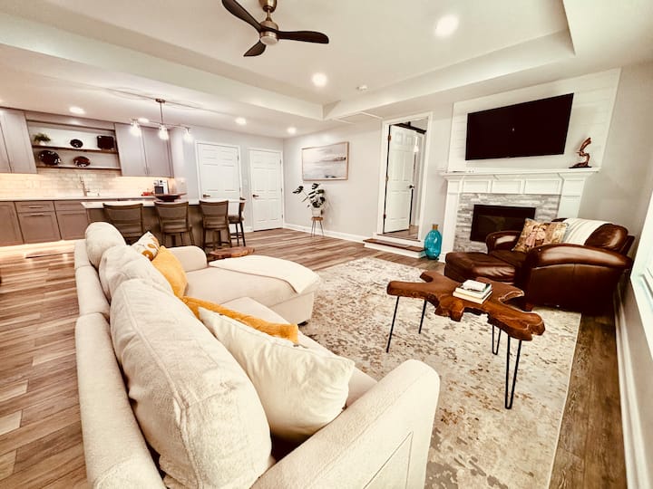 Private 1br Suite W/ Full Kitchen/ Space + Comfort - Knoxville, TN