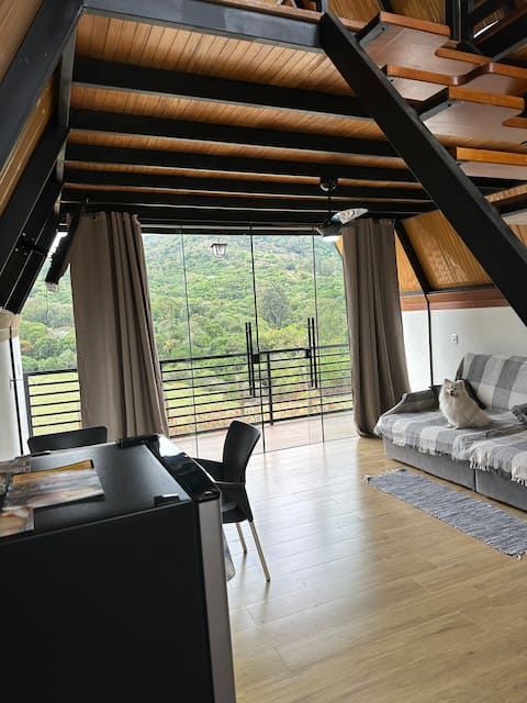 Airbnb em destaque: Bela Vista Yellow Chalet em Extrema