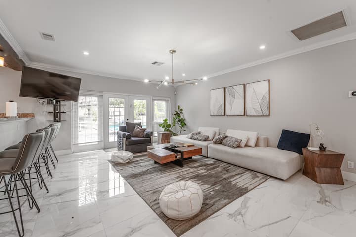 Key To Luxury•basketbal Ct• Sauna•pool•dania Beach - Hollywood, FL