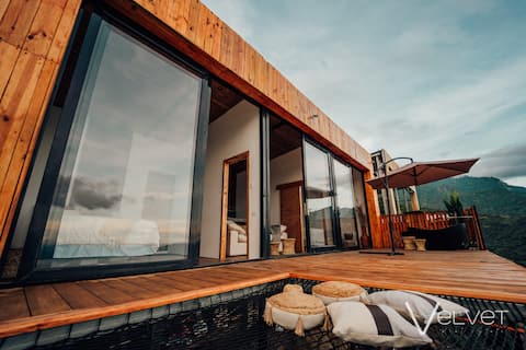Luxury Cabin with Majestic Volcanoes, Lake View