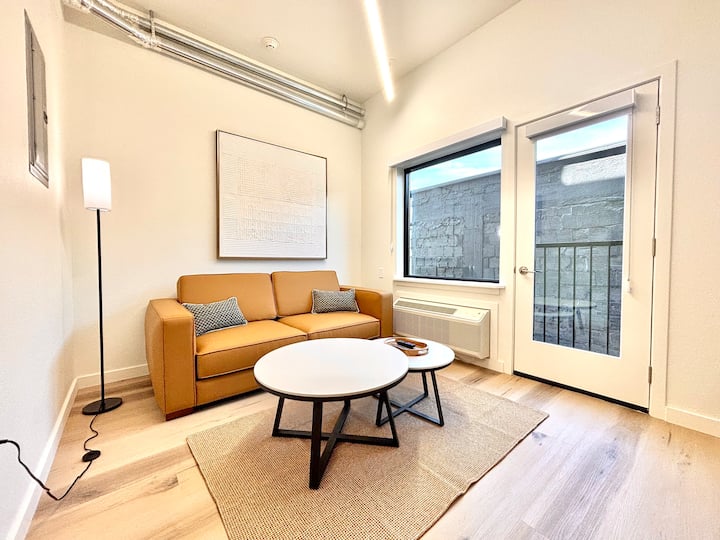 Long Term Stay/ Brand New Loft/ Fast Wifi - Memphis, TN