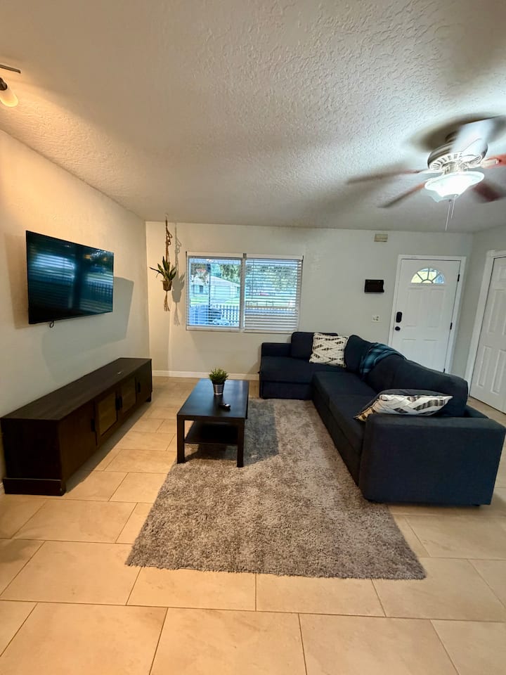 Kingbed|nearbeaches|sleep 7|60minorlando|5 Mini-95 - Palm Bay