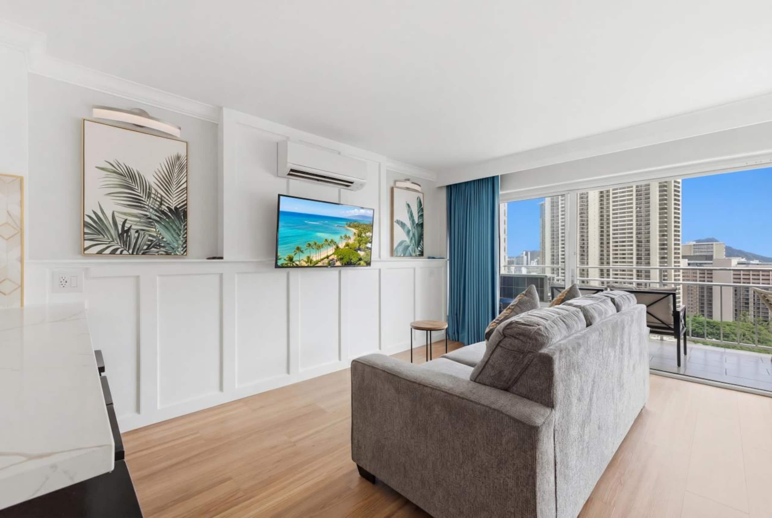 Condo in Honolulu · ★4.96 · 1 bedroom · 3 beds · 1 private bath - Image 5