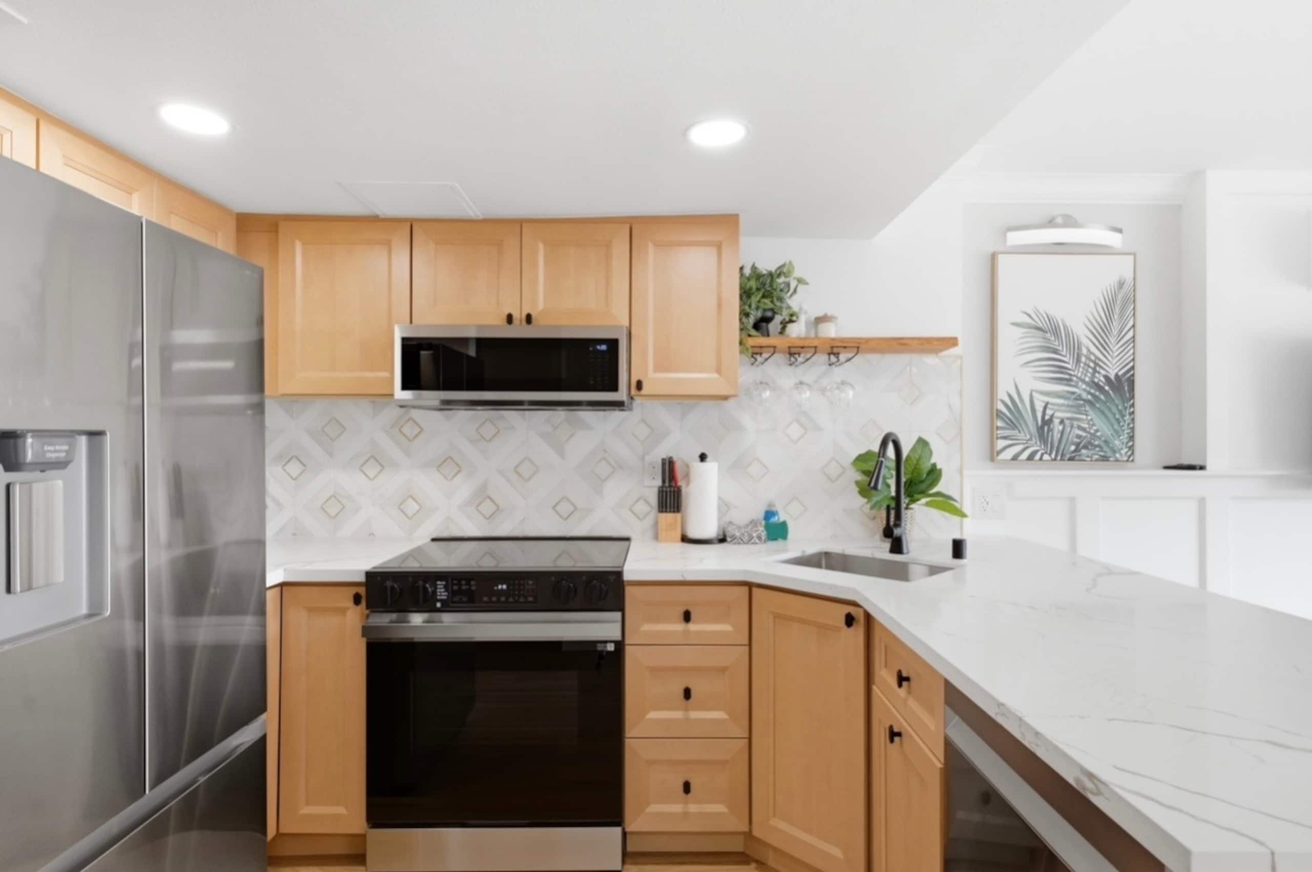 Condo in Honolulu · ★4.96 · 1 bedroom · 3 beds · 1 private bath - Image 9