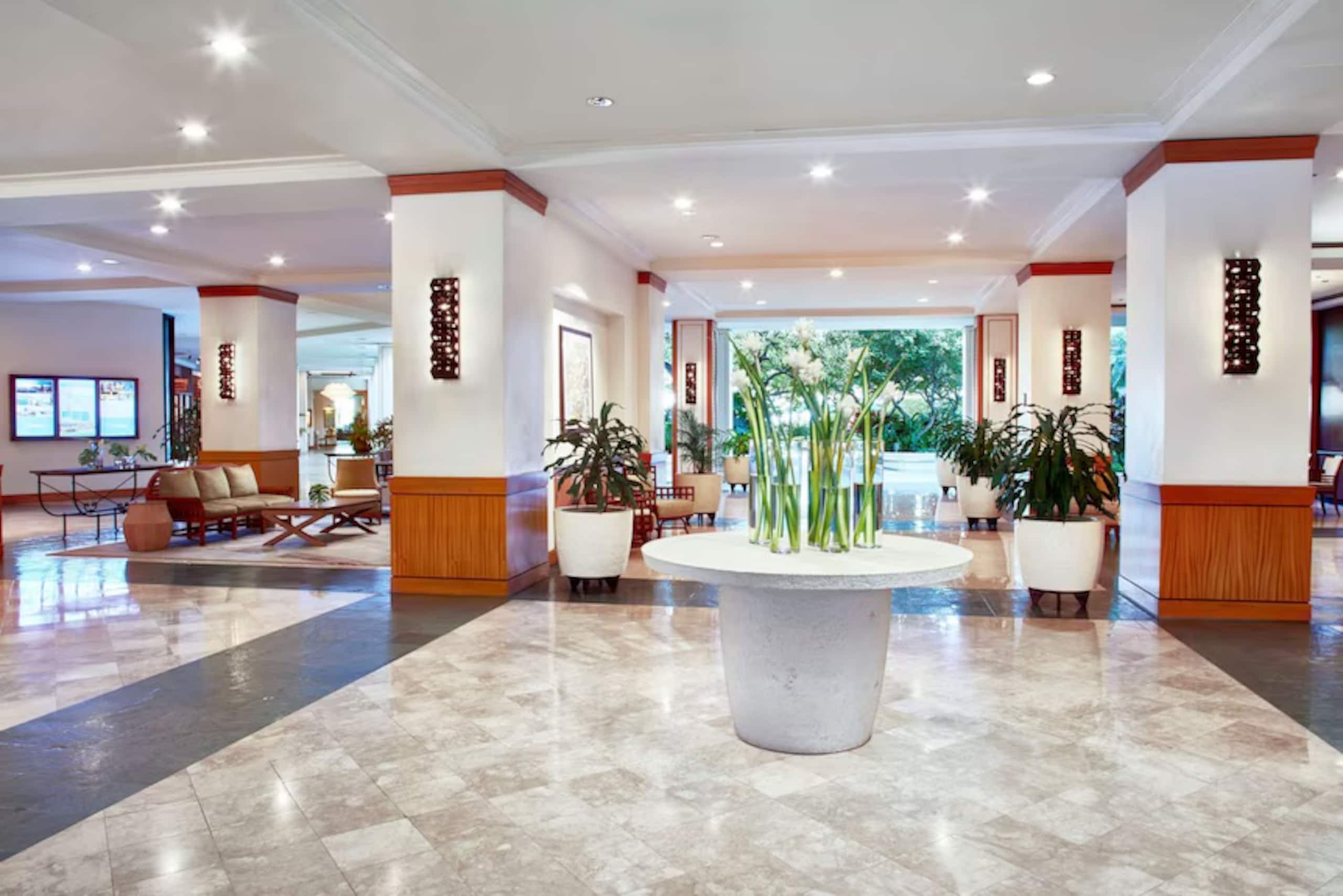 Condo in Honolulu · ★4.96 · 1 bedroom · 3 beds · 1 private bath - Image 24