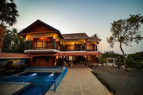 Devas Heritage Homestay 6BR with Pool by Homeyhuts