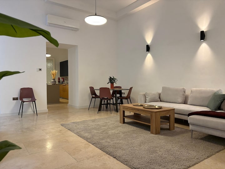 St Ursula Sanctuary 3 Bed + Private Patio Valletta - Valletta