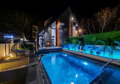 Sunshine Villa - Black House