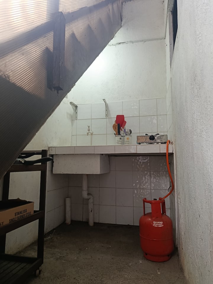 Cozy Ensuite Bedroom In The Heart Of Liwliwa - San Narciso