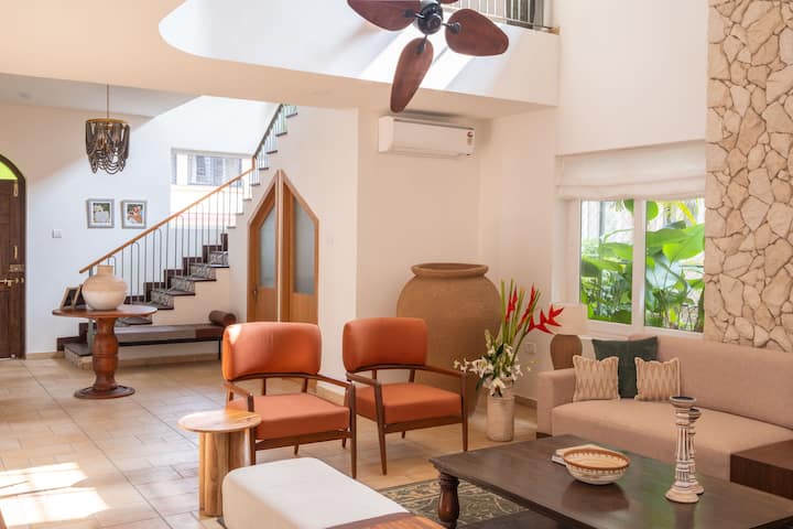 Living room image 9