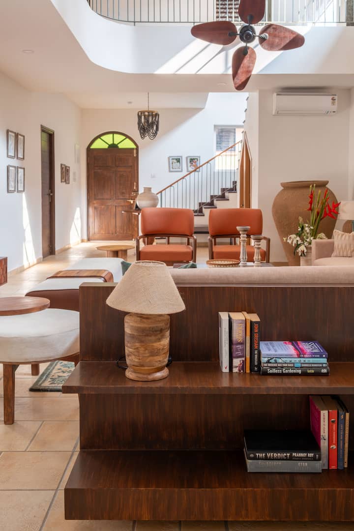 Living room image 10