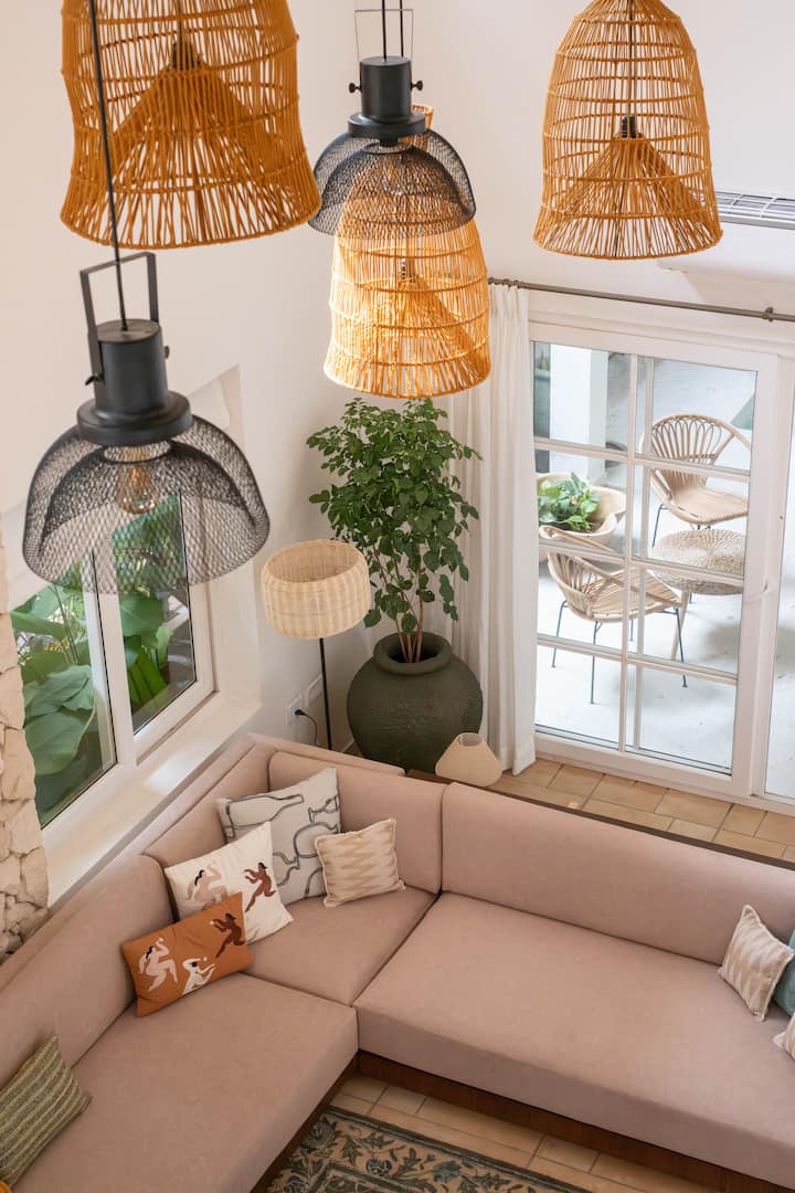 Living room image 8