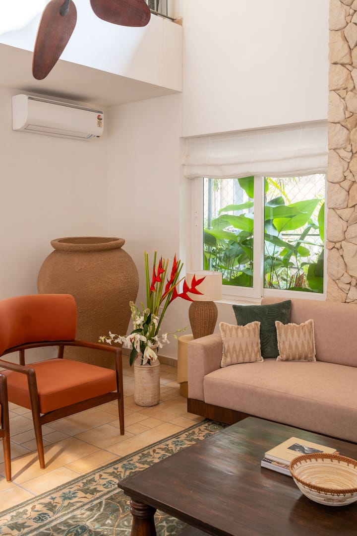 Living room image 11