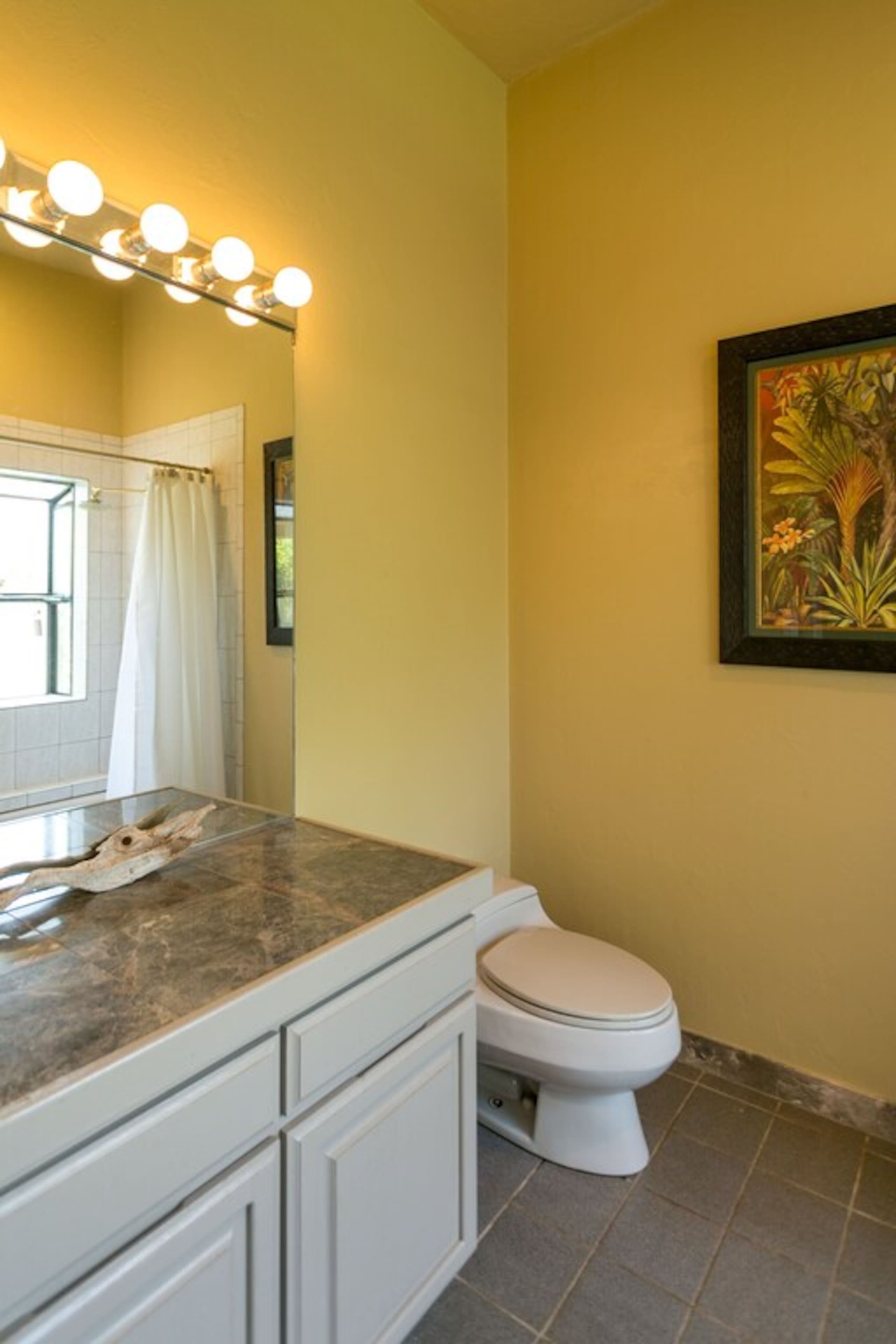 Home in Kula · ★5.0 · 3 bedrooms · 4 beds · 2 baths - Photo 16