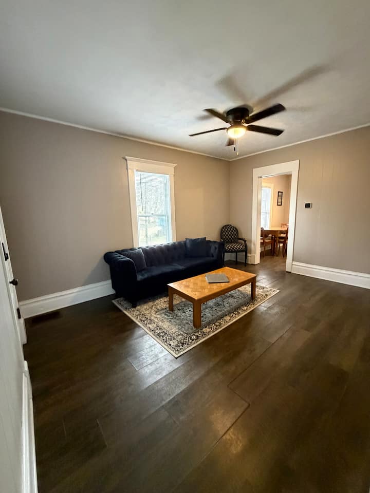 The Upper Loft At Moody Manor | 3br Historic Stay - Kalamazoo, MI