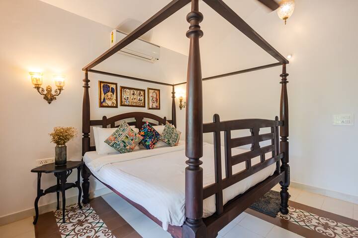 Bedroom 1 image 4