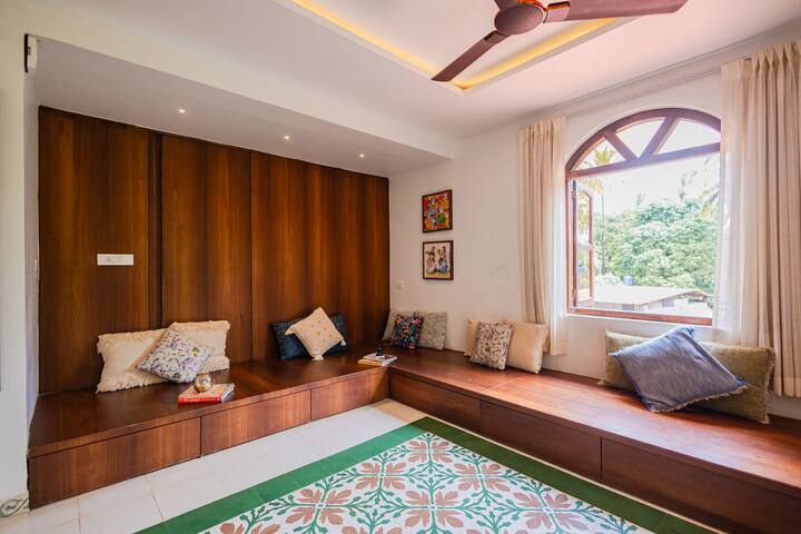 Living room image 3