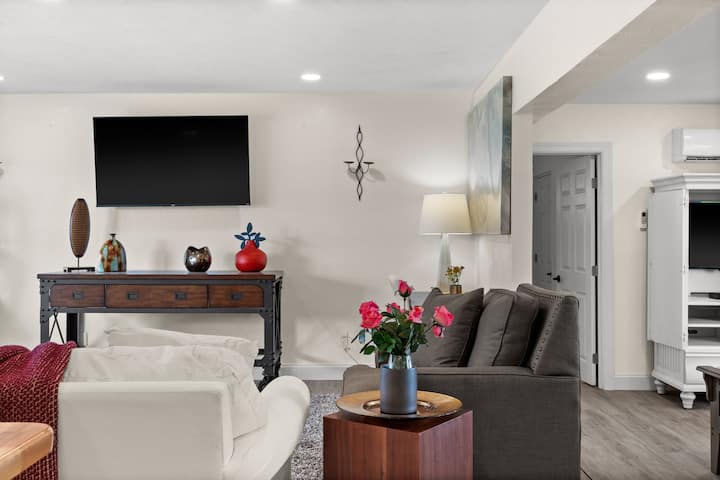 Sunrise Getaway | Peaceful N. Fort Myers Home - North Fort Myers, FL