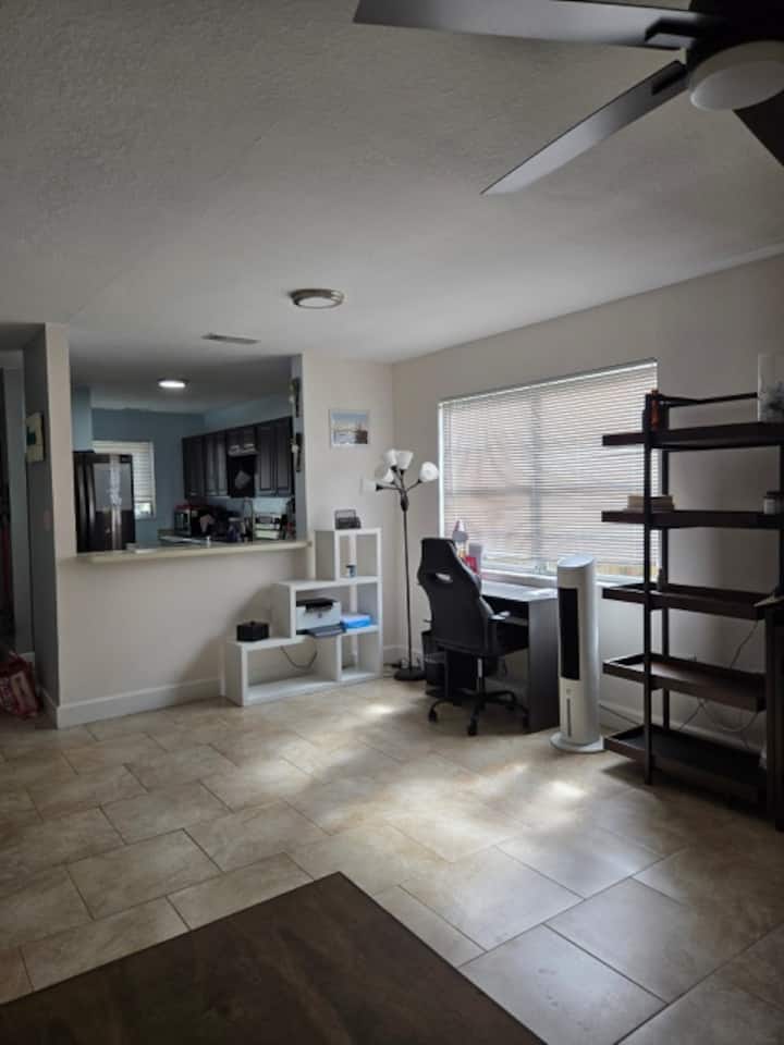 Quiet, Comfortable Workspace - Titusville, FL