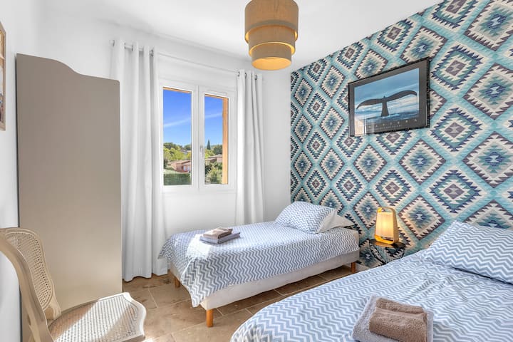 חדר הילדים או המבוגרים הזה מקבל אתכם באווירה מאוד זן!... שקטה!