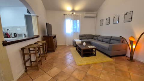 Popular Airbnb listing: Kaz Vert Paradis | Perfect & Quiet Location in Saint Pierre