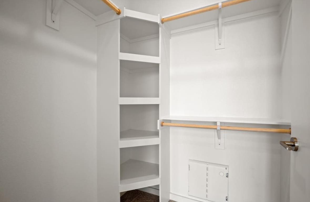 Crestview Apt