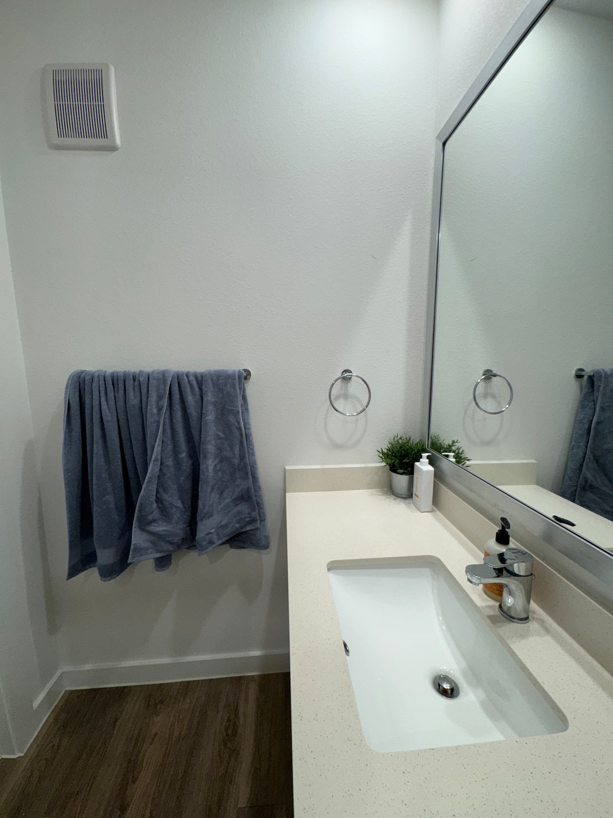 Crestview Apt